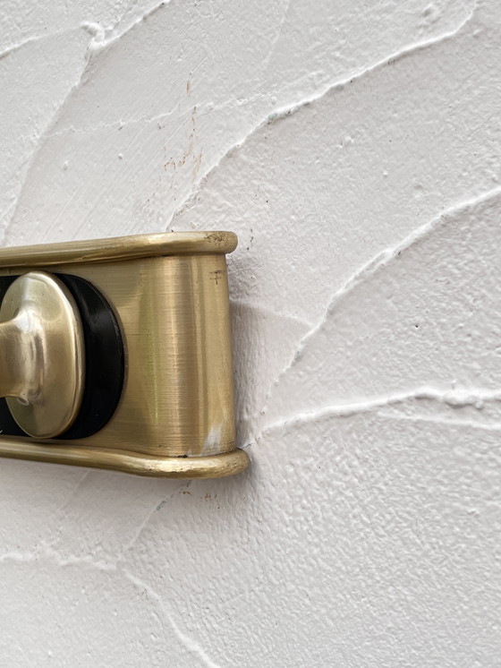 Image 1 of Kleiderständer aus goldfarbenem Aluminium