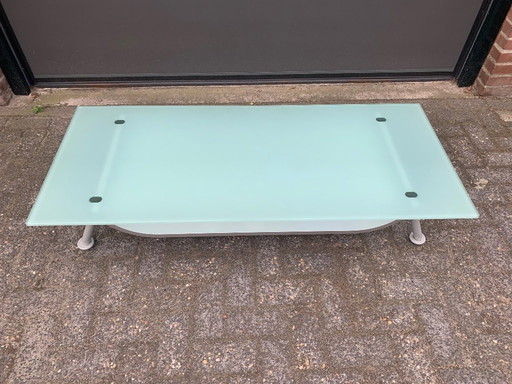 Leolux Rooby coffee table