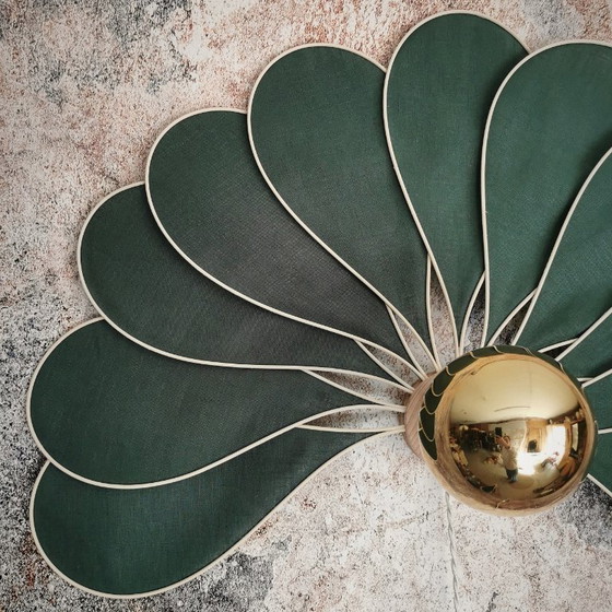 Image 1 of Applique Murale, Modèle Paon, 11 Pétales en Rotin et Lin (Teinte Personnalisable)