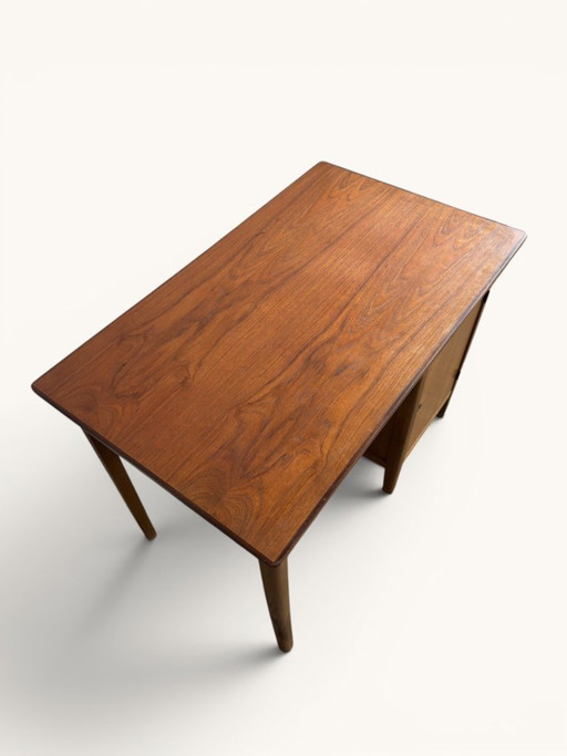 Mid Century Deens Bureau Uit De Jaren '60 – Wood (photo 2 of 9)