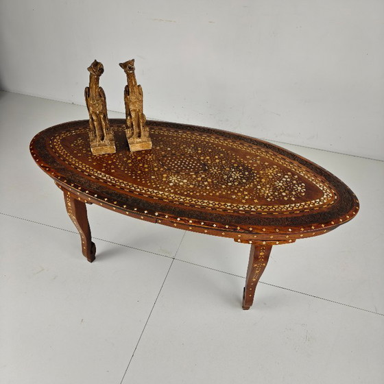 Image 1 of Tavolino da caffè in osso intarsiato anglo-indiano del XX secolo