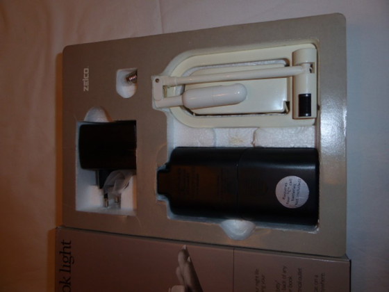 Image 1 of Lampada per libri Itty Bitty