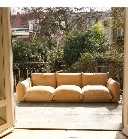 Magnificent natural leather three-seater sofa by Mario Marenco for Arflex
