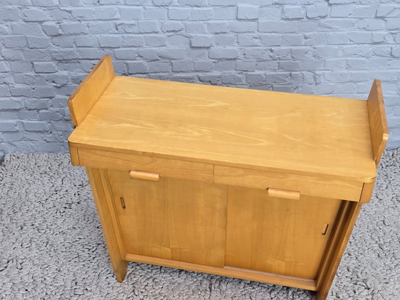 Image 1 of Commode en frêne de style Art déco, design milieu du siècle, avec tiroirs et portes coulissantes, années 1950.