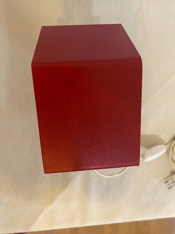 Lampe de table vintage géométrique en métal rouge, années 1970 – Metal (photo 10 of 11)