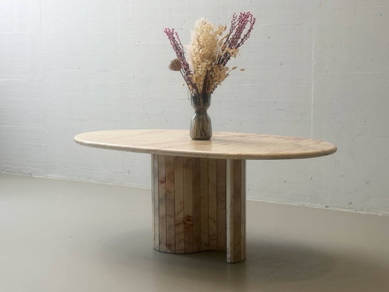 Mesa de comedor de cuarzo rosa, fabricada en Italia en la década de 1980. – made in italy, Mesas de comedor (photo 3 of 17)