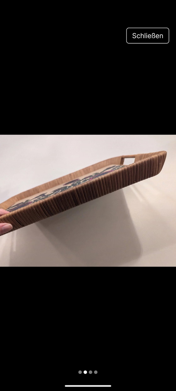 Image 1 of Plateau vintage 70s fleurs en rotin