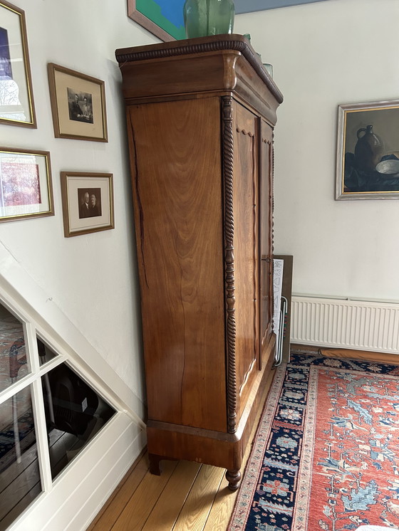 Image 1 of Armoire murale ancienne avec étagère