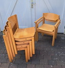 6 chaises empilables de design danois