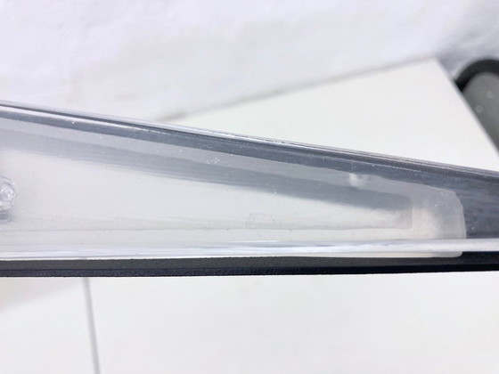 Image 1 of Italiaanse halogeen tafellamp jaren 80 90 design postmodern ruimtetijdperk