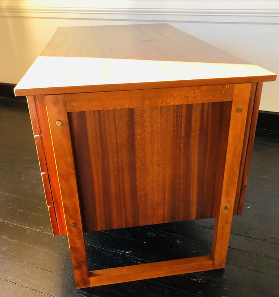 Image 1 of Skandinavischer Schreibtisch aus furniertem Holz mit Kufengestell