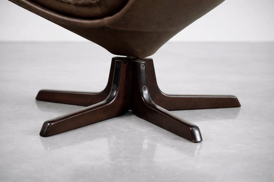 Image 1 of Vintage Mid-Century Danish Modern Brown Leather Adjustable Easy Chair & Ottoman Set from Berg Furniture, 1970s, Set of 2