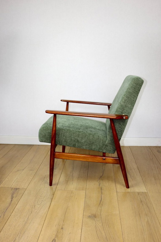 Image 1 of Fauteuil « Lis », modèle vert olive des années 1970, signé Henryk Lis - 2 exemplaires disponibles
