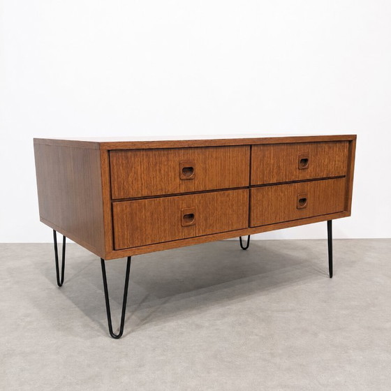 Image 1 of Vintage teakhouten lowboard van MDK, België, jaren 60.