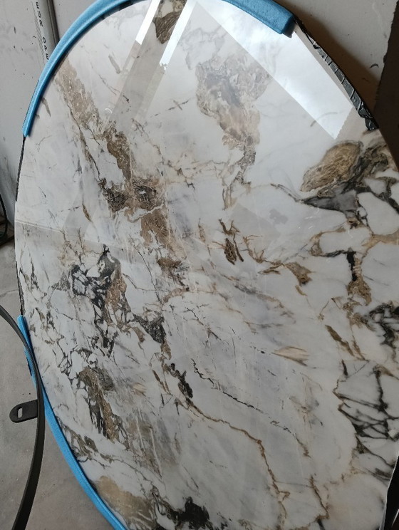 Image 1 of Ceramic dining table 130cm with bronze table base