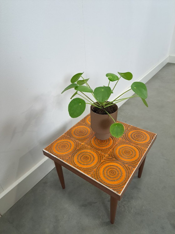 Image 1 of Mesa auxiliar de cerámica naranja, mesa para plantas, nº 33