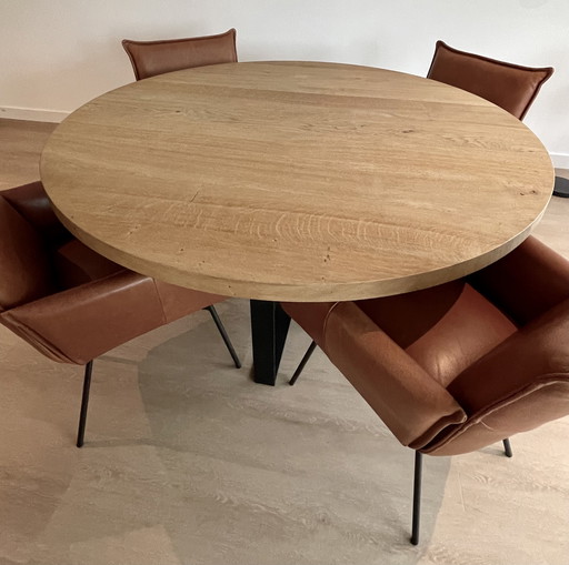 Jess Design Dining Table Round 145 Cm Solid Oak Leaf