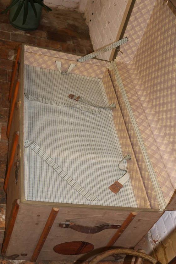 Antique Trunk – Storage cabinet, Metal, Wood (photo 2 of 9)