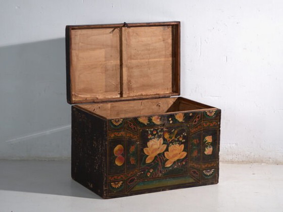 Baúl antiguo pintado en madera de pino – China, circa 1900 – Armarios de almacenamiento, Iron (photo 22 of 40)