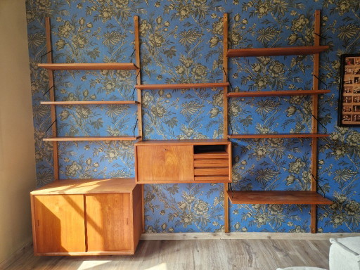 Système mural Royal de Poul Cadovius – wandrek, Wood