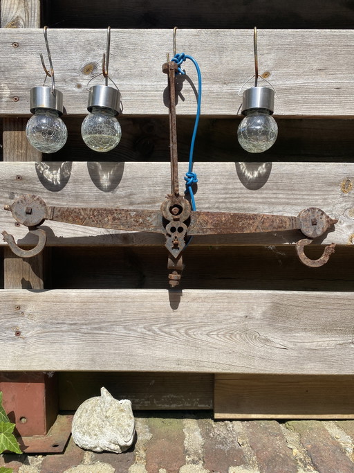 Balance à fléau ancienne, XVIIIe siècle