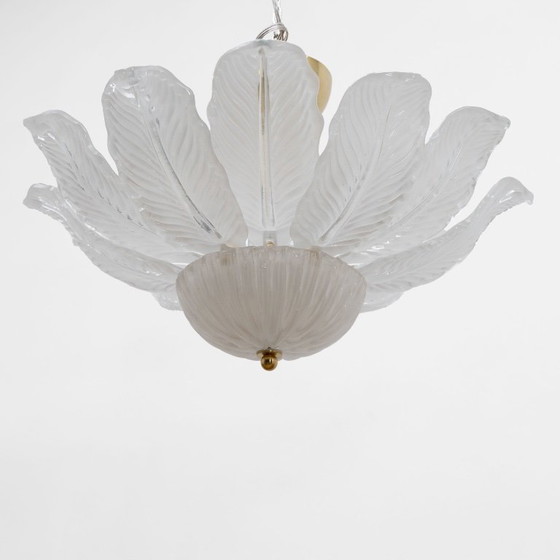 Plafoniera in vetro di Murano con petali di vetro bianco a forma di fiore – Lampade a sospensione (photo 5 of 8)