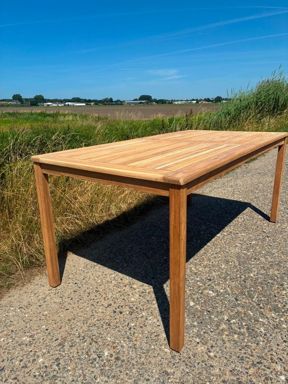 Image 1 of Preciosa y robusta mesa de jardín de teca de 180x90 cm - Como nueva -