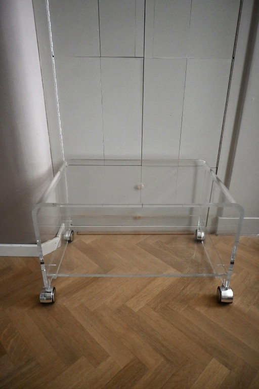 Michel Dumas Plexiglas Beistelltisch/LP-Tisch Roche Bobois '70er
