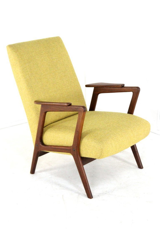 Image 1 of Poltrona vintage 'Hoekschewaard' recentemente rivestita