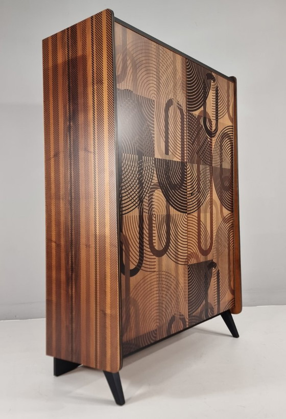 Image 1 of Vintage walnoten garderobekast, 1970