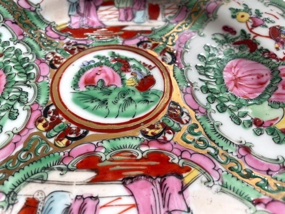 Antique Vintage Chinese Porcelain Plate Rose Medallion – Crockery (photo 16 of 20)
