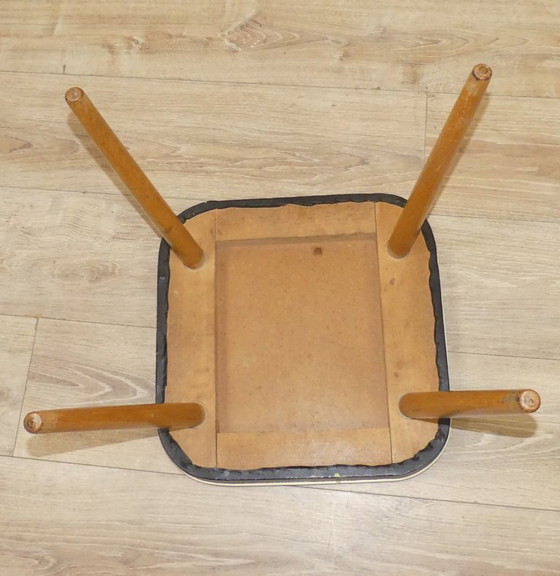Image 1 of Tabouret des années 1950 à ressorts en bois rouge fifties classique rétro rockabilly stool