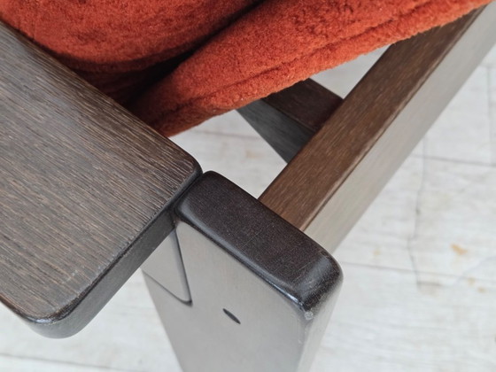Image 1 of Deense fauteuil uit de jaren 70, oranje/rood meubelvelours, donker eikenhout.