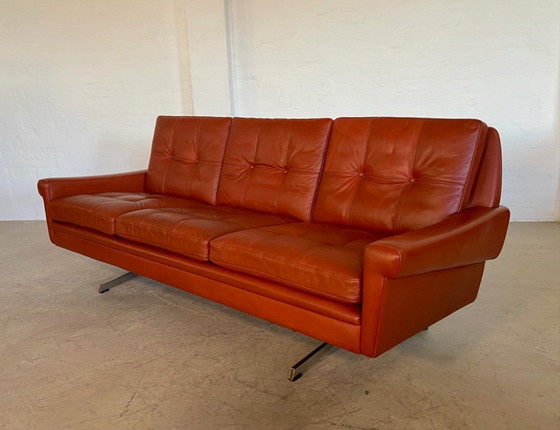 Image 1 of CANAPÉ 3 PLACES SVEND SKIPPER VINTAGE DANOIS EN CUIR COGNAC ET CHROMÉ