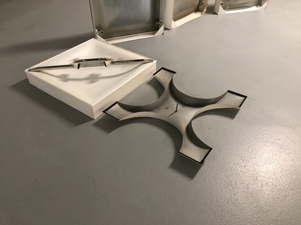 4x Staff Leuchten wall lamps Rolf Krüger model Oyster | €3,750