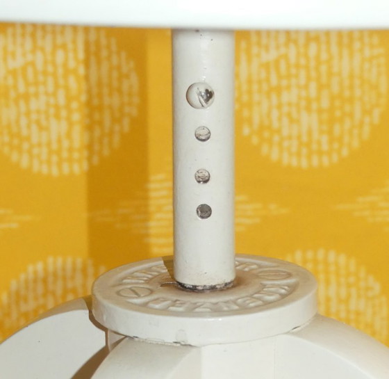 Image 1 of Chaise pivotante vintage KRENZER chaise d'architecte chaise d'atelier chaise de bureau laquée blanche base pivotante rég