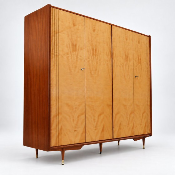 Vintage 4-deurs kledingkast / linnenkast uit de jaren 60 / 70 – Kledingkasten, Wood (photo 3 of 7)