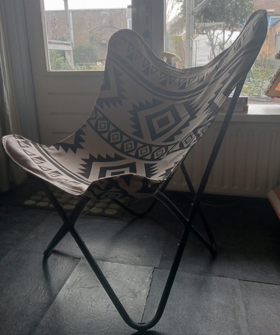 Image 1 of Butterfly chair