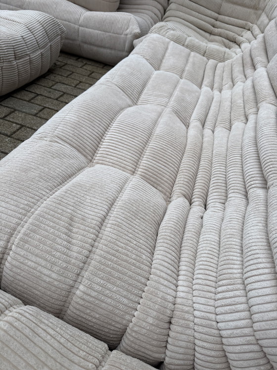 Image 1 of Ligne Roset Togo 3zit met poef (ottoman) in Beige Ribcord (Velours côtelé) 10/10 staat!!