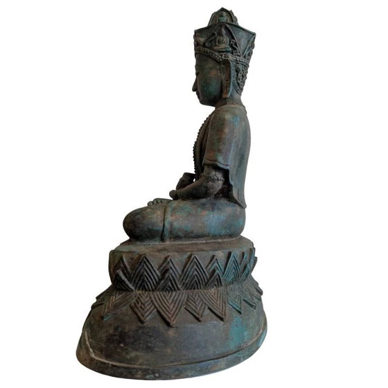 Khmer Lokeshvara (Avalokiteshvara) con kundika – bodhisattva in bronzo, lotto 150 – Sculture, Bronze (photo 7 of 10)