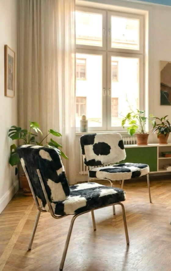 Image 1 of Koevormige stoelen
