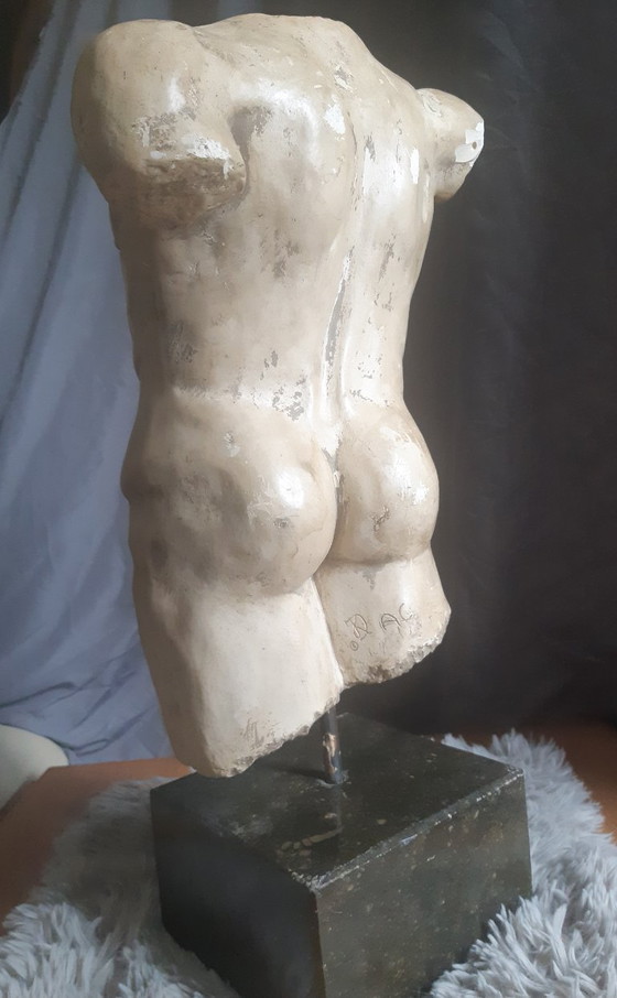 Image 1 of Atelier Gebr. Van Paridon – Torse classique de discophore sur socle en marbre – Vers 1950