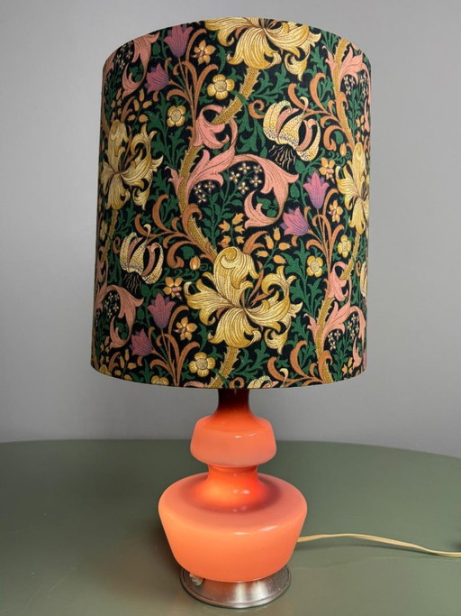 Mid-Century Belgische De Rupel Paarse Opaalglas Tafellamp met Bloemige Vintage Kap. België, jaren 60-70. Ref.: TL200