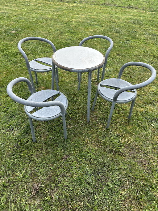 Mid - Century Pelikan Dining Chairs and Pelikan Table by Fritz Hansen, Set of 5