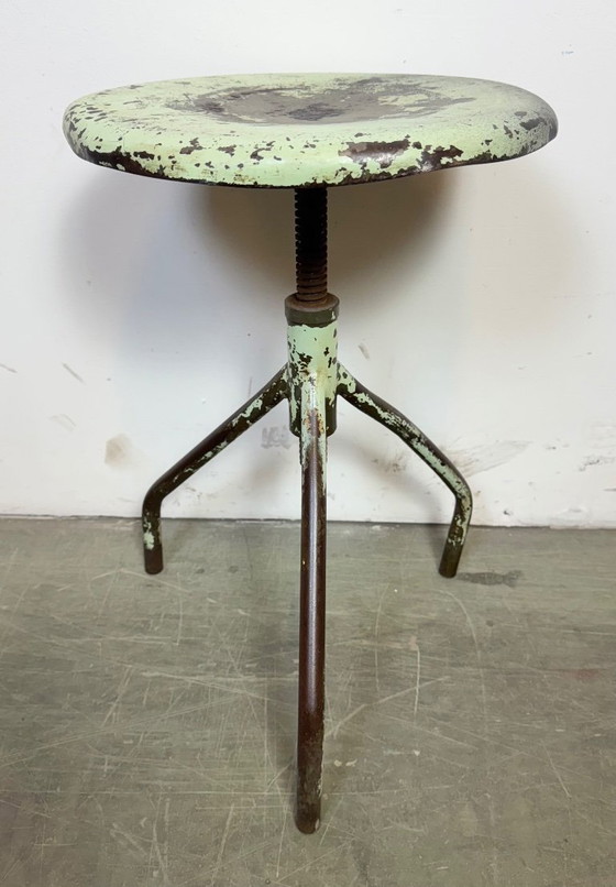 Image 1 of Groene industriële draaikruk voor ijzerwerkplaats, jaren 60