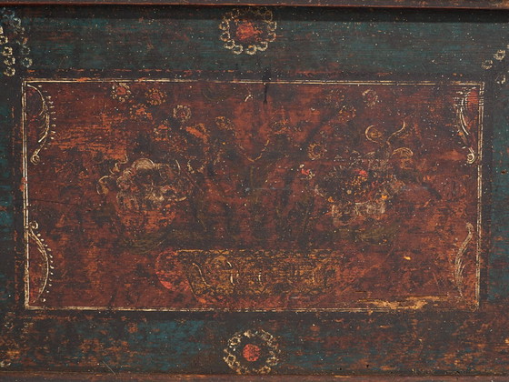 Baúl de almacenamiento antiguo en tonos oscuros (c.1870) #41 – Armarios de almacenamiento (photo 26 of 40)