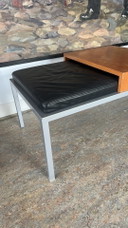 Harvink Sofabank, schwarzes Leder, Metall und Holz