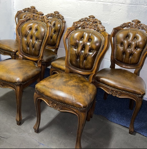 Image 1 of 6 chaises de salle à manger Chesterfield baroques en cuir