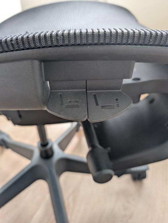 Hinomi H1 Pro Ergonomic Office Chair – Metal, Plastic (photo 4 of 6)