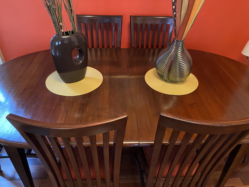 Extendable dining table and 6 chairs